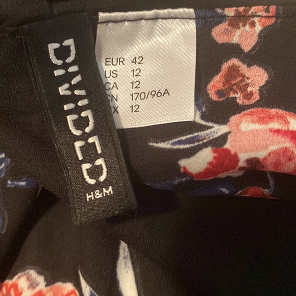 H&M floral off shoulder top ruffles - Picture 3 of 4